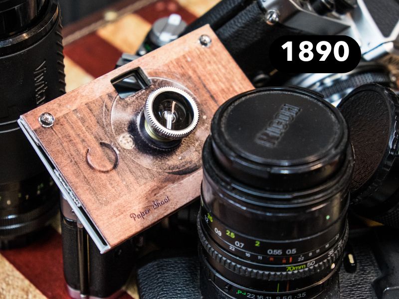 The Retro Lover - Paper Shoot Camera and Vintage Case Bundle